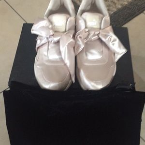 Rihanna FENTY Bow Sneaker size 10